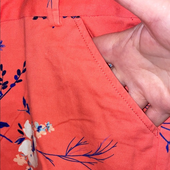 Boutique 9 Coral Floral Pull-On Bermuda Shorts - Picture 5 of 6